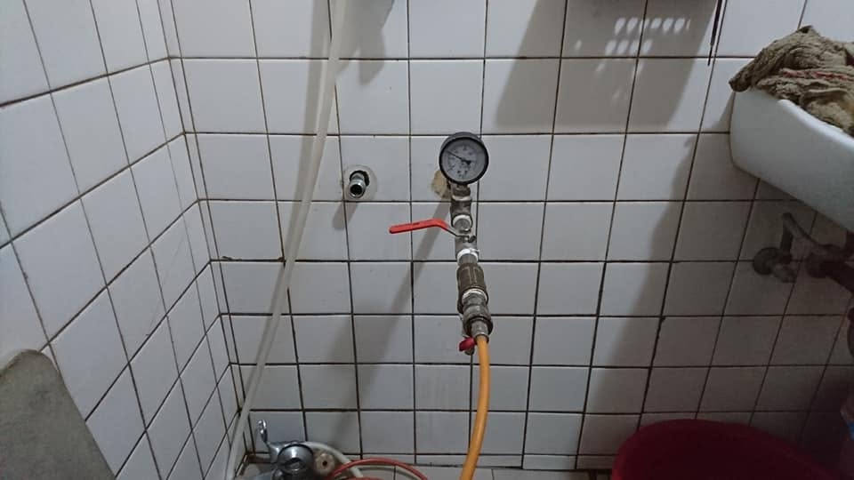 竹北天花板漏水灌注處理現場紀錄